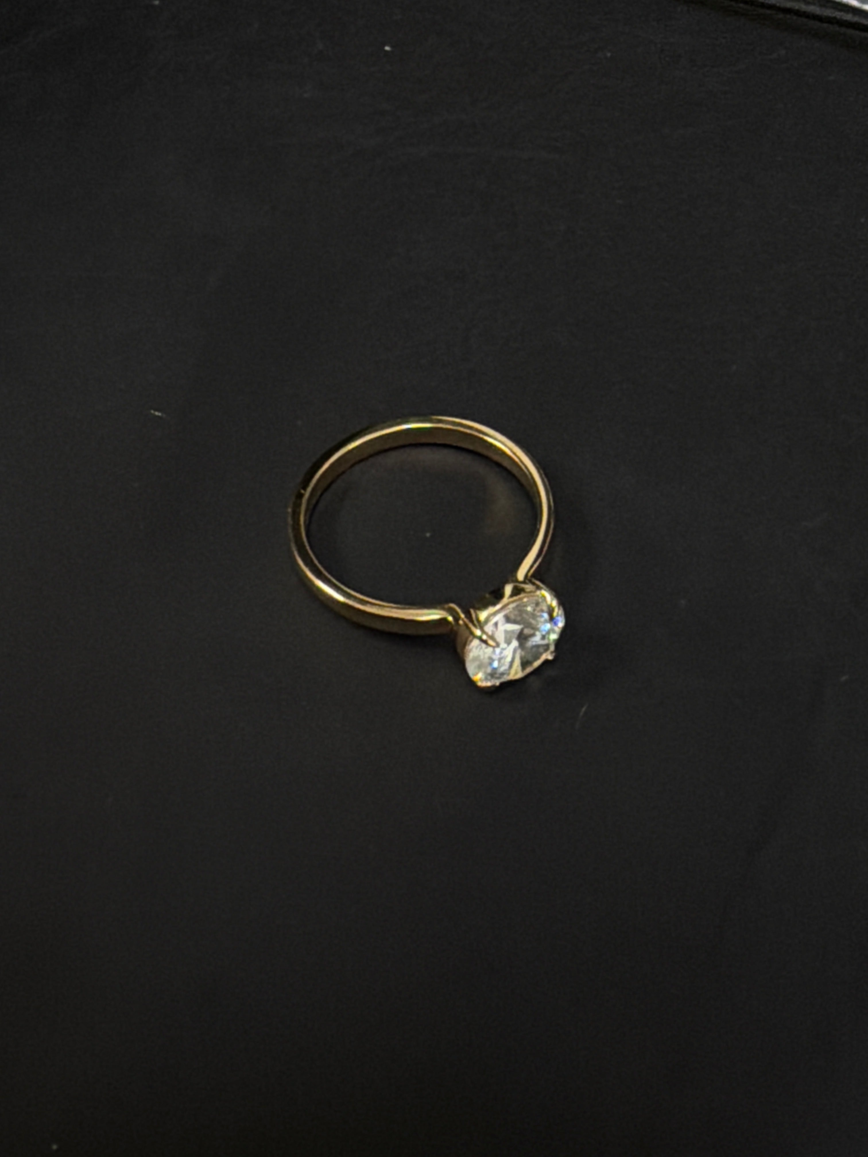Wisteria Engagement solitaire