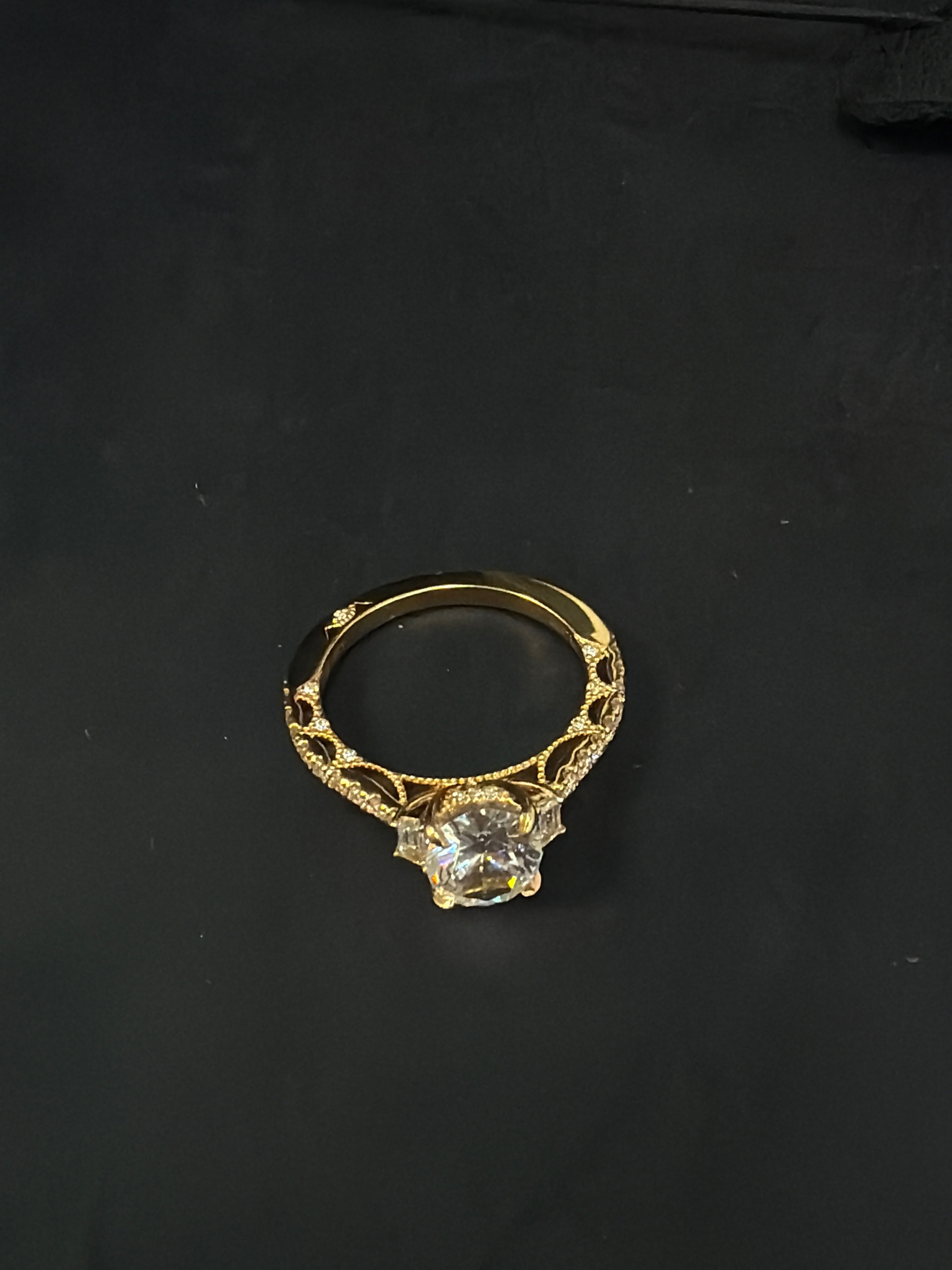 Alicent Engagement solitaire