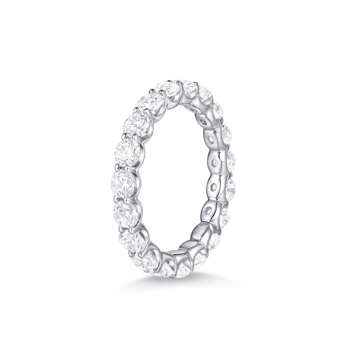 Yolanda Round Diamond Wedding Band - lab-grown and natural diamond ring in gold | Lirys Diamonds