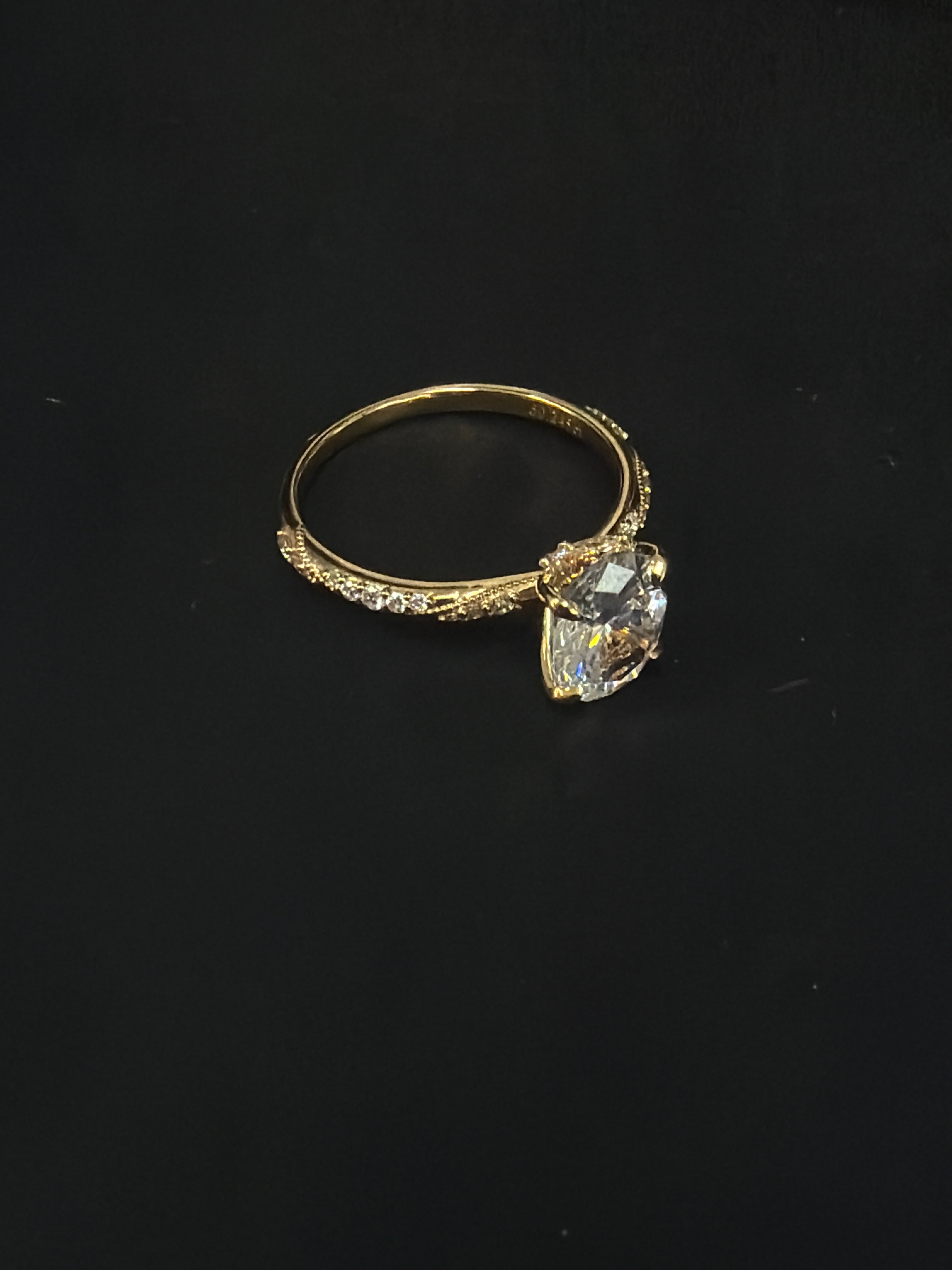 Nora Engagement solitaire
